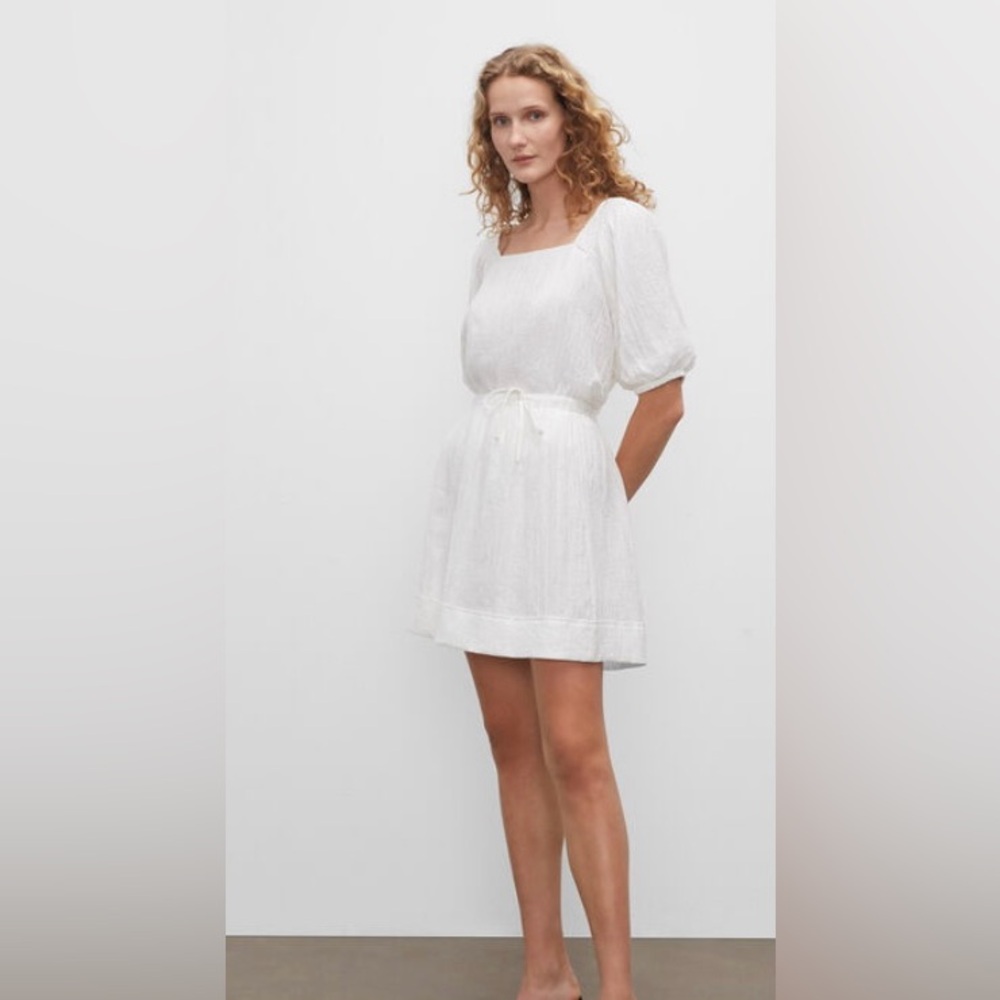 Club Monaco Tiered Cloud Skirt / white/ size 8 *Listing is for bottom only*